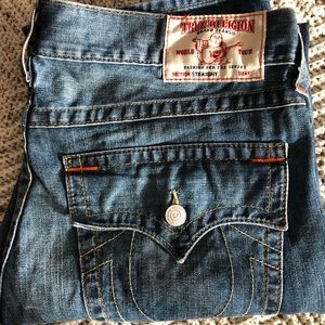 Like New True Religion Straight Leg Jeans